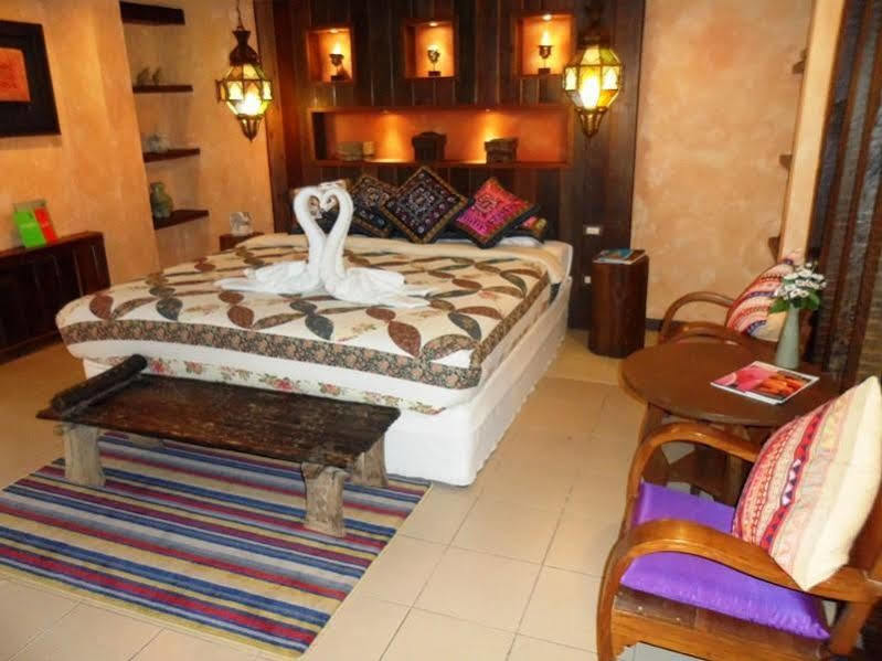 Amata Lanna Jangmuang Hotel Csiangmaj Kültér fotó